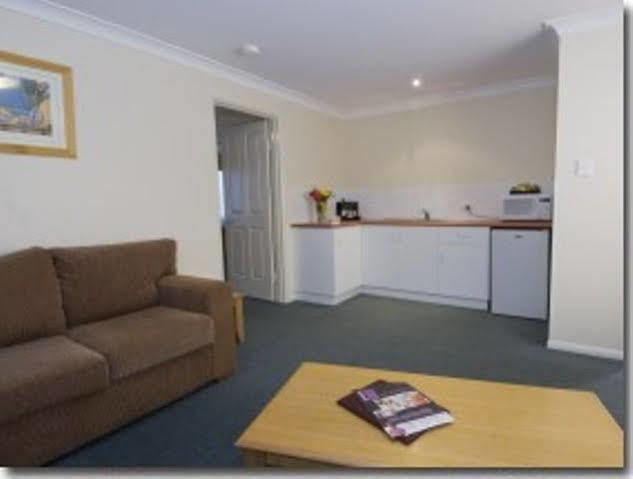 Villa Nova Motel Toowoomba Extérieur photo